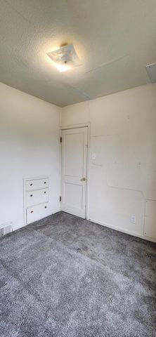 209 4th Street SE, Valley City, ND 58072