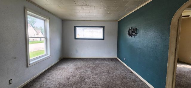 209 4th Street SE, Valley City, ND 58072