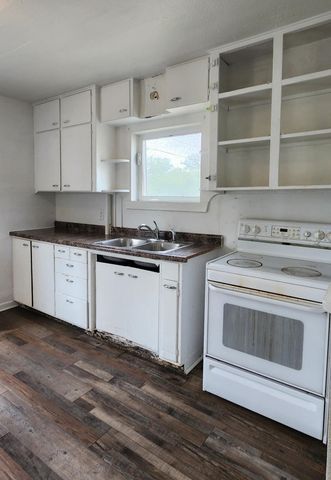 209 4th Street SE, Valley City, ND 58072
