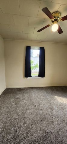209 4th Street SE, Valley City, ND 58072