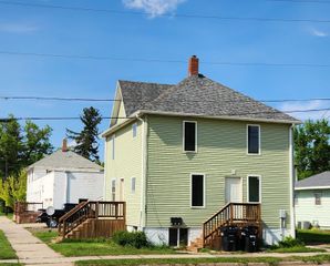 209 4th Street SE, Valley City, ND 58072