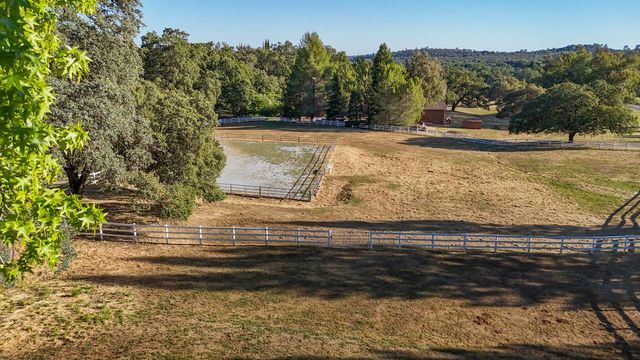 4780 Flying C Rd, Shingle Springs, CA 95682