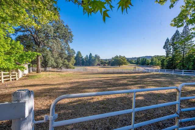 4780 Flying C Rd, Shingle Springs, CA 95682