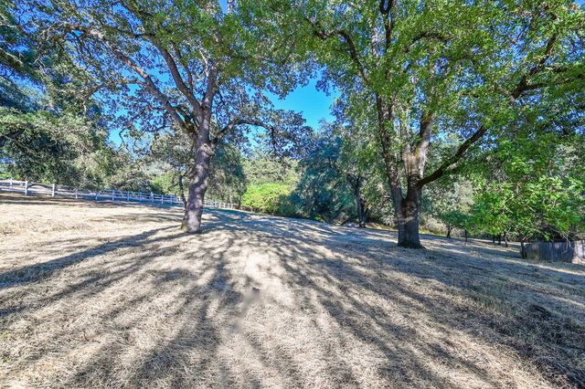 4780 Flying C Rd, Shingle Springs, CA 95682
