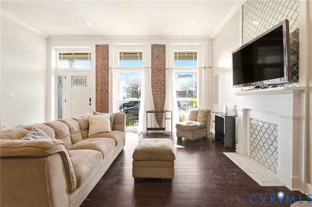 1006 W Marshall St, Richmond, VA 23220