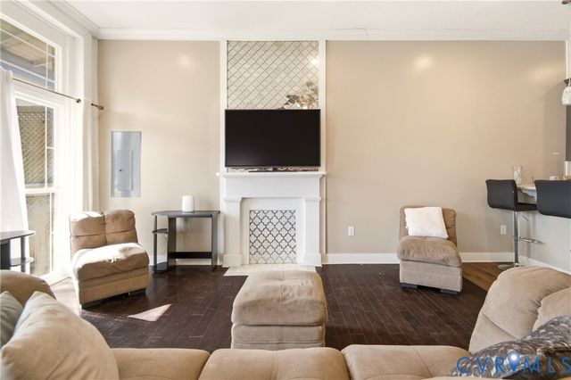 1006 W Marshall St, Richmond, VA 23220