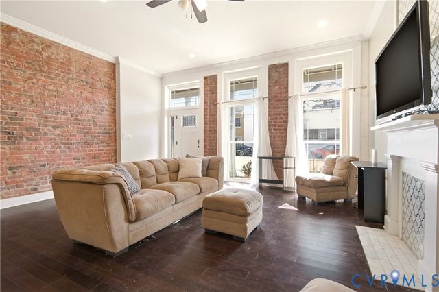 1006 W Marshall St, Richmond, VA 23220