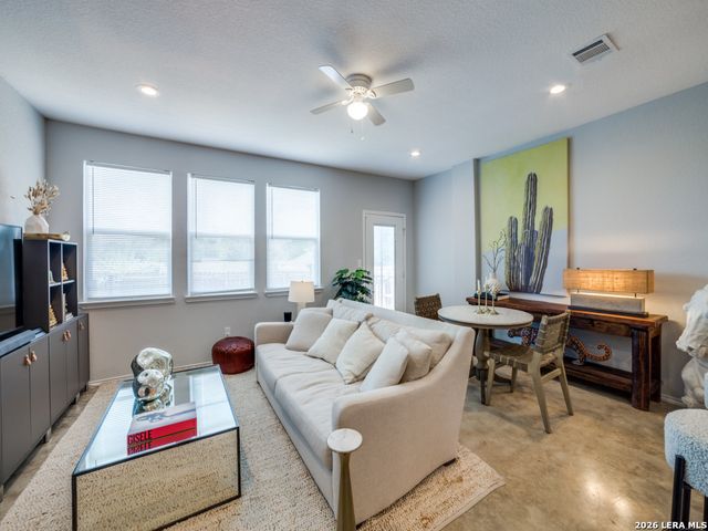 6906 CRESTWAY RD, San Antonio, TX 78239