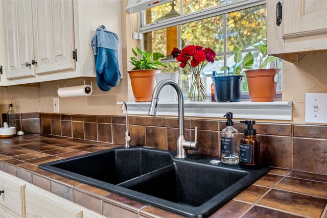 248 Butternut Lane, Powderly, TX 75473