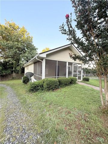 330 Peach Orchard Road, Baldwin, GA 30511