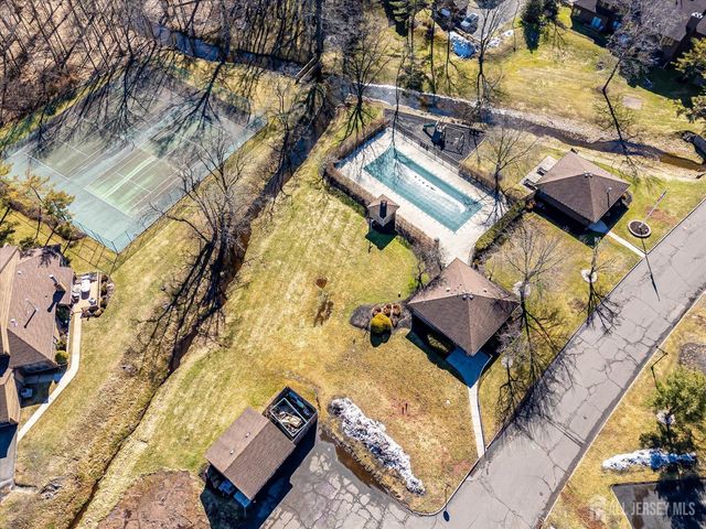 133 Oakmont Court, Edison, NJ 08820