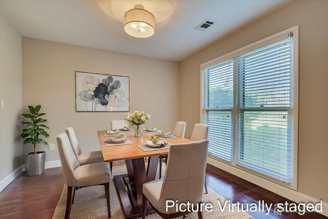 133 Oakmont Court, Edison, NJ 08820