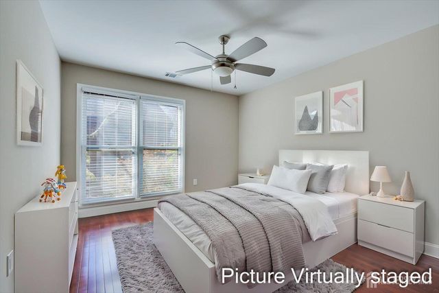 133 Oakmont Court, Edison, NJ 08820