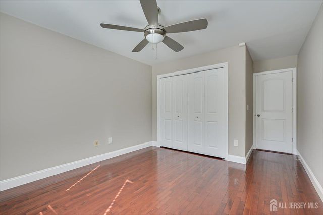 133 Oakmont Court, Edison, NJ 08820