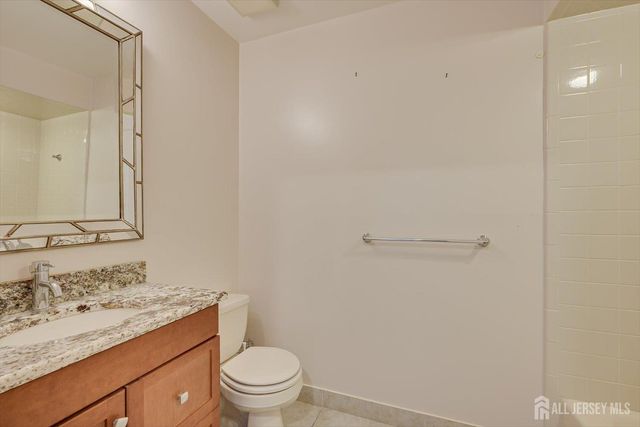 133 Oakmont Court, Edison, NJ 08820