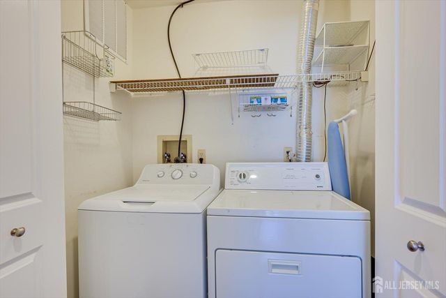 133 Oakmont Court, Edison, NJ 08820