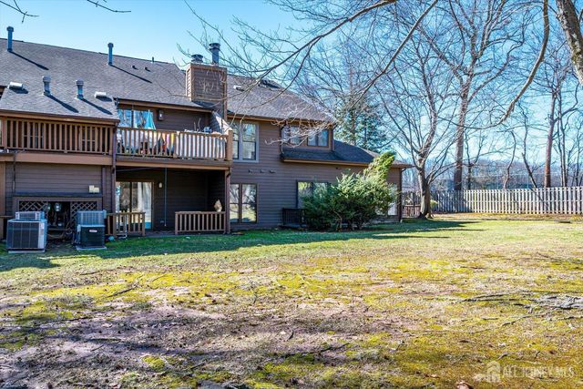 133 Oakmont Court, Edison, NJ 08820