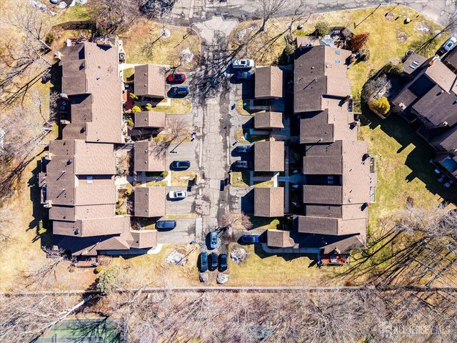 133 Oakmont Court, Edison, NJ 08820