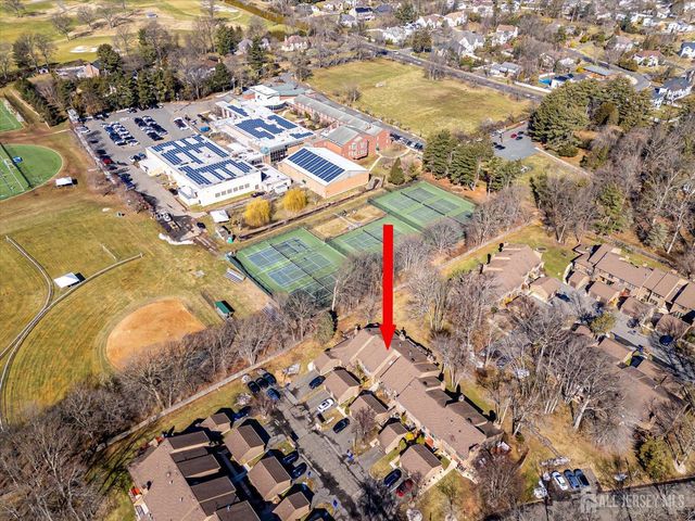 133 Oakmont Court, Edison, NJ 08820