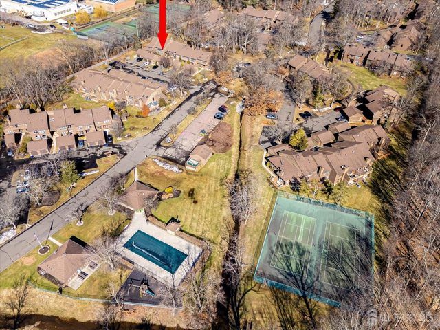 133 Oakmont Court, Edison, NJ 08820