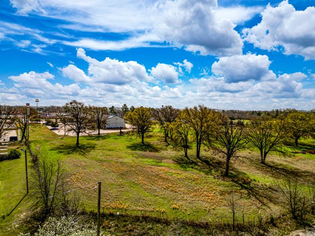 2351 N Trade Days Boulevard, Canton, TX 75103