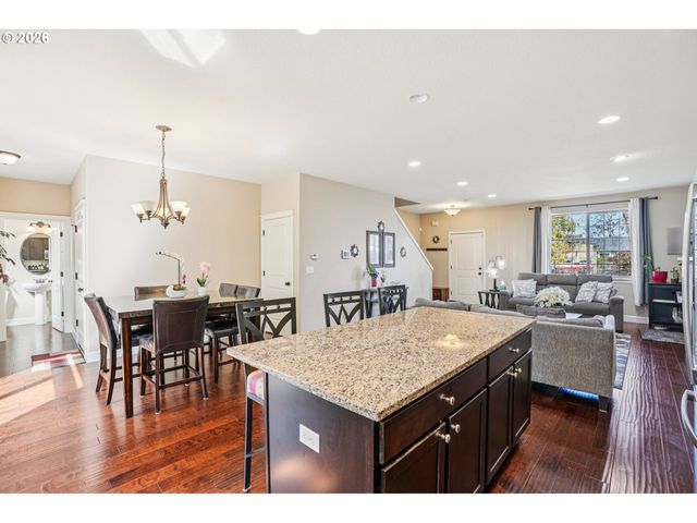 16958 Sw KAVITT Ln, Beaverton, OR 97078