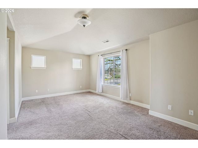 16958 Sw KAVITT Ln, Beaverton, OR 97078