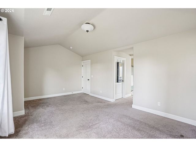 16958 Sw KAVITT Ln, Beaverton, OR 97078