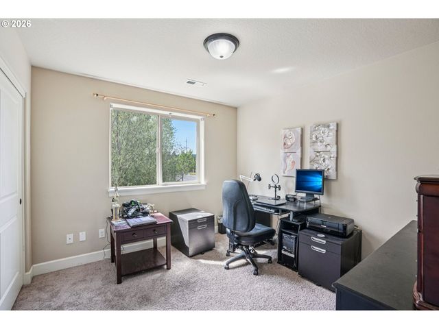 16958 Sw KAVITT Ln, Beaverton, OR 97078