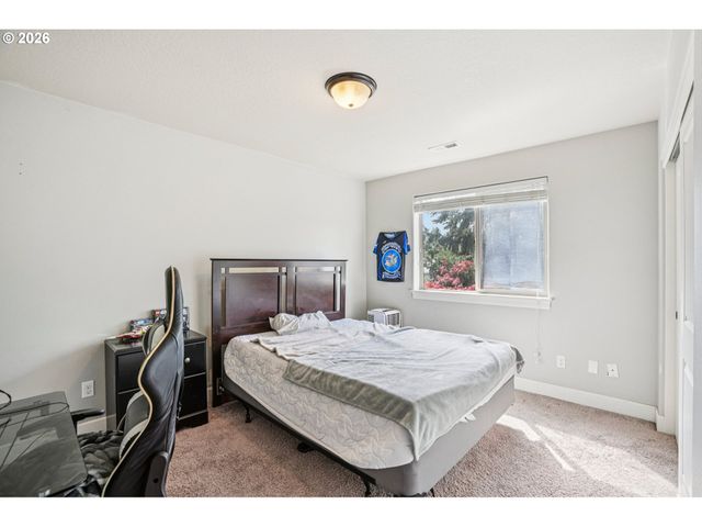 16958 Sw KAVITT Ln, Beaverton, OR 97078