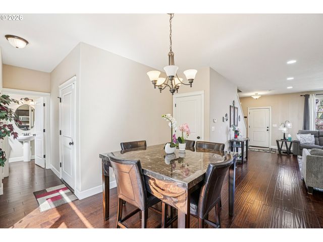 16958 Sw KAVITT Ln, Beaverton, OR 97078