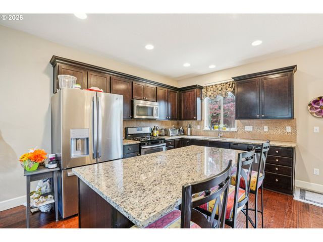 16958 Sw KAVITT Ln, Beaverton, OR 97078