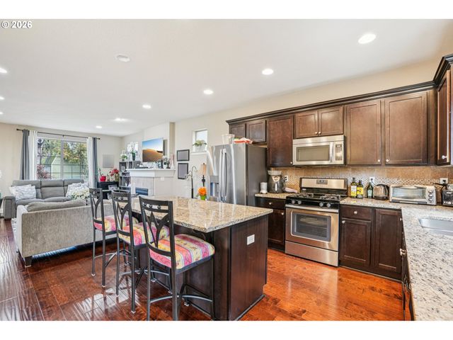 16958 Sw KAVITT Ln, Beaverton, OR 97078