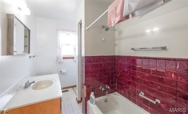 1220 4th Street, Portage Des Sioux, MO 63373