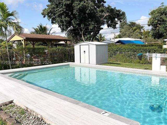 161 NW 145th St, Miami, FL 33168