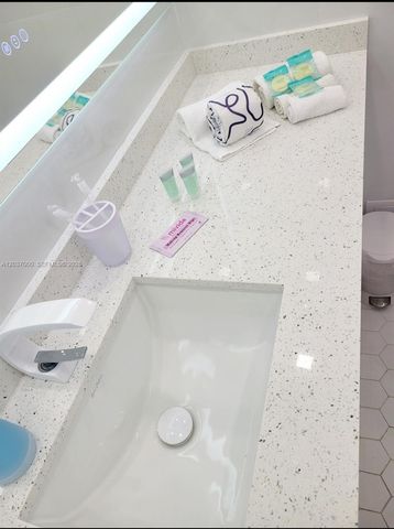 7904 W Dr 1011 1011, North Bay Village, FL 33141