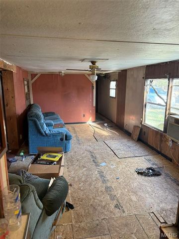 26090 Radar Drive, Waynesville, MO 65583