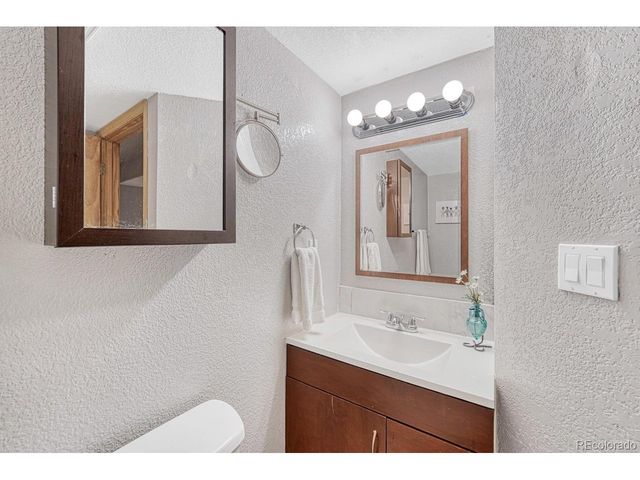 5376 S Routt Way, Littleton, CO 80127