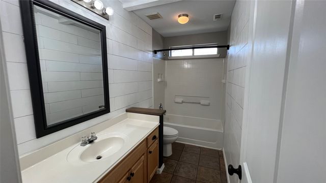 7521 Danridge Road, Rowlett, TX 75089