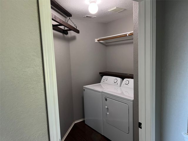 7521 Danridge Road, Rowlett, TX 75089