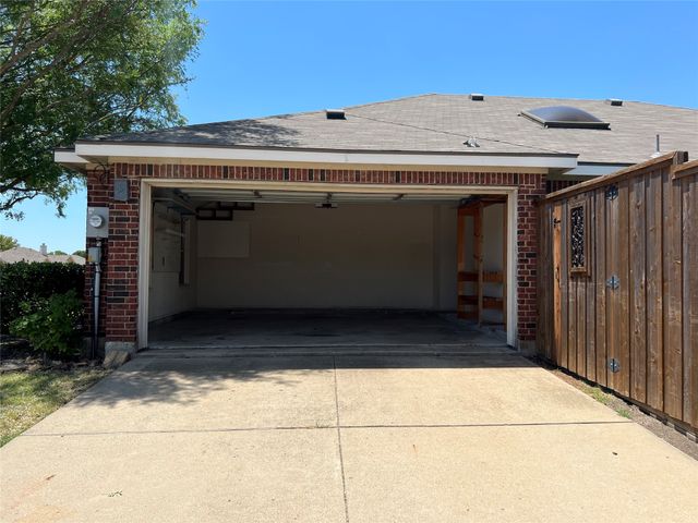 7521 Danridge Road, Rowlett, TX 75089