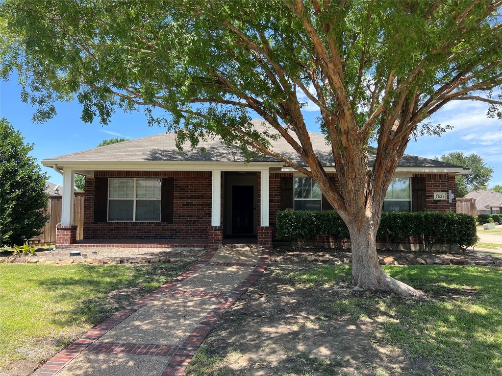 7521 Danridge Road, Rowlett, TX 75089