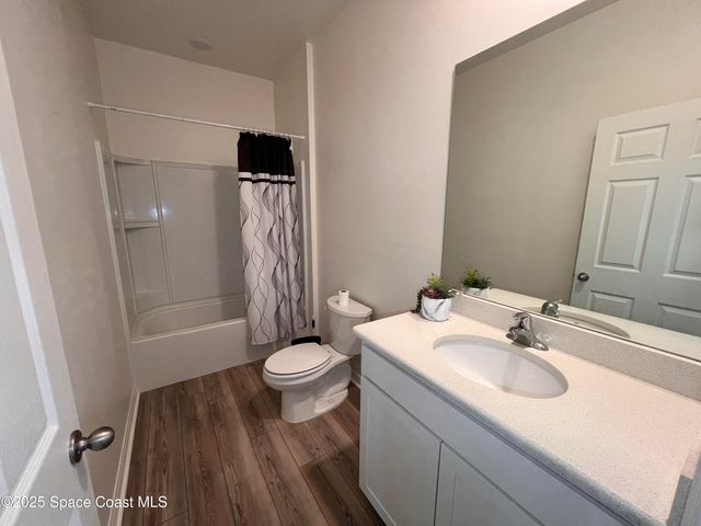 1031 Grapefruit Road SE, Palm Bay, FL 32909