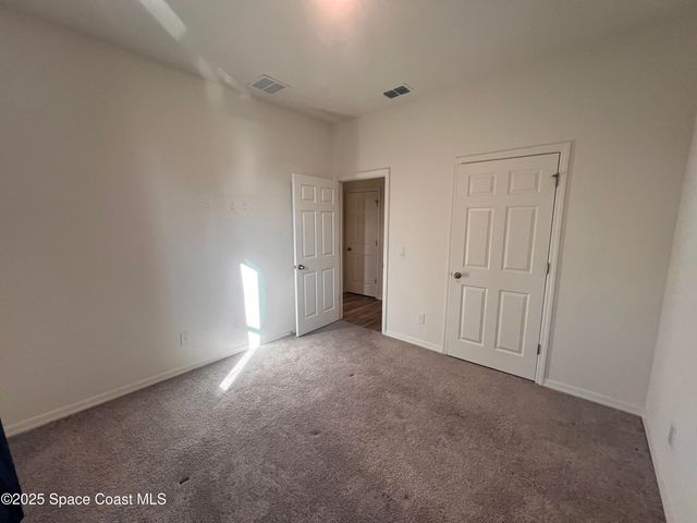 1031 Grapefruit Road SE, Palm Bay, FL 32909