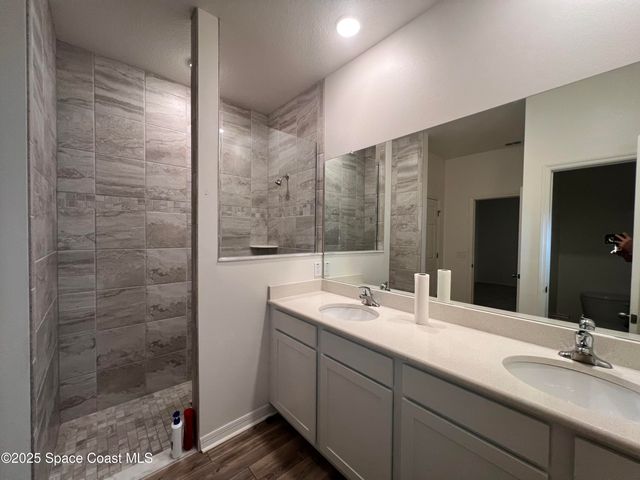 1031 Grapefruit Road SE, Palm Bay, FL 32909