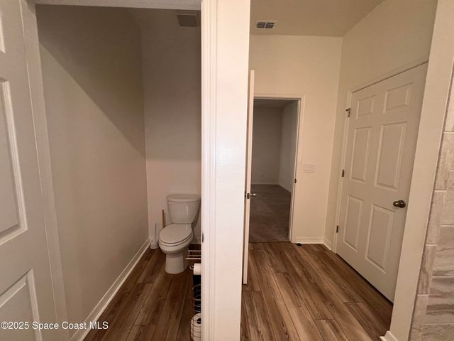 1031 Grapefruit Road SE, Palm Bay, FL 32909