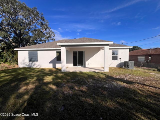 1031 Grapefruit Road SE, Palm Bay, FL 32909