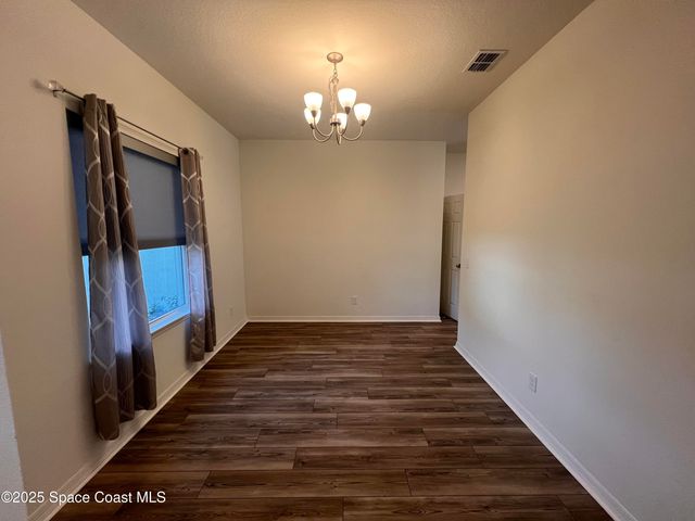 1031 Grapefruit Road SE, Palm Bay, FL 32909