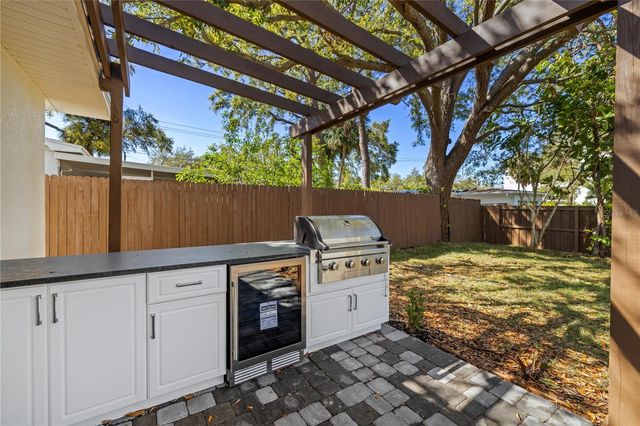 2117 S WEST SHORE BOULEVARD, Tampa, FL 33629
