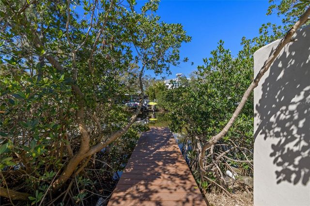 2117 S WEST SHORE BOULEVARD, Tampa, FL 33629